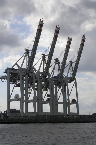 containerterminal in hamburg - (c) r pattke.jpg